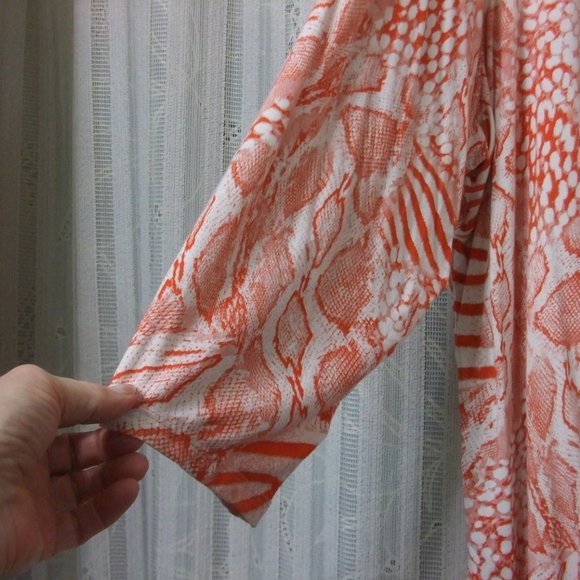 SUSAN GRAVER WEEKEND REPTILE DESIGN TUNIC - Picture 5 of 5